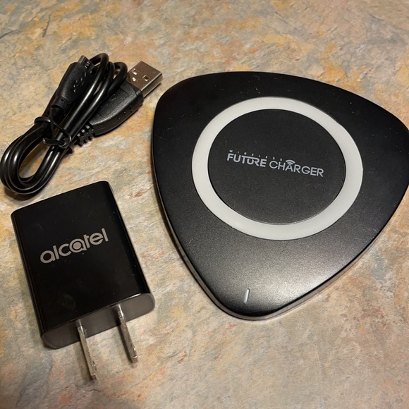 Charging Pad Like New - Picture 3 of 3